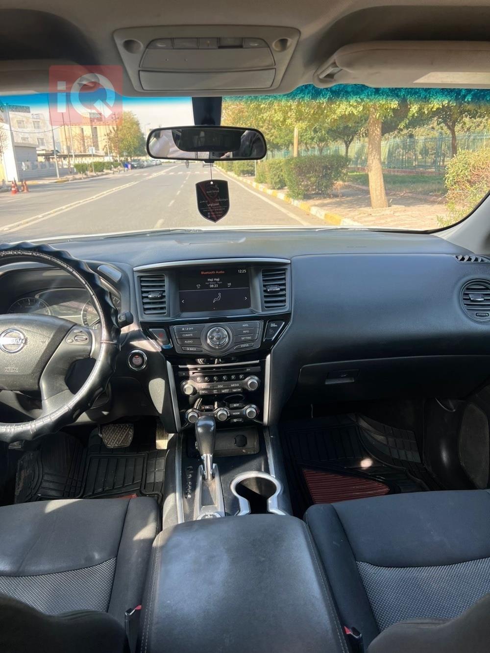 نیسان پاسفایندەر